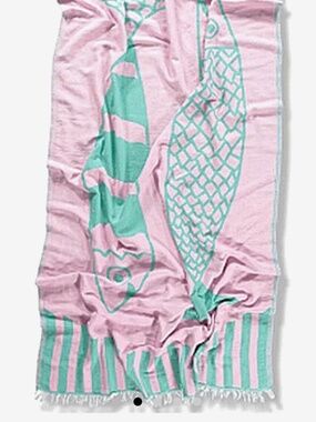 NWT NOVELTY DOUBLE FISH TURKISH TOWEL